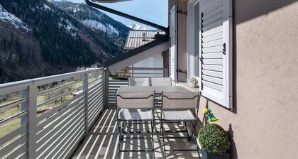 Apartment 'Cà Dei Nane' with Mountain View, Balcony and Wi-Fi