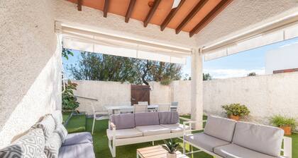 Holiday Home 'Chalet Saler' with Sea Views, Wi-Fi and Air Conditioning