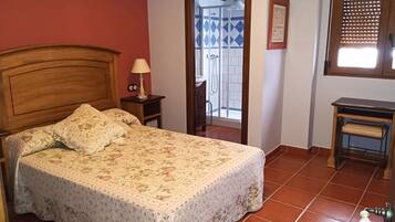 9 soveværelser, strygejern/strygebræt, sengetøj