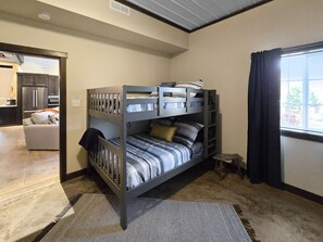 3 bedrooms, WiFi, bed sheets