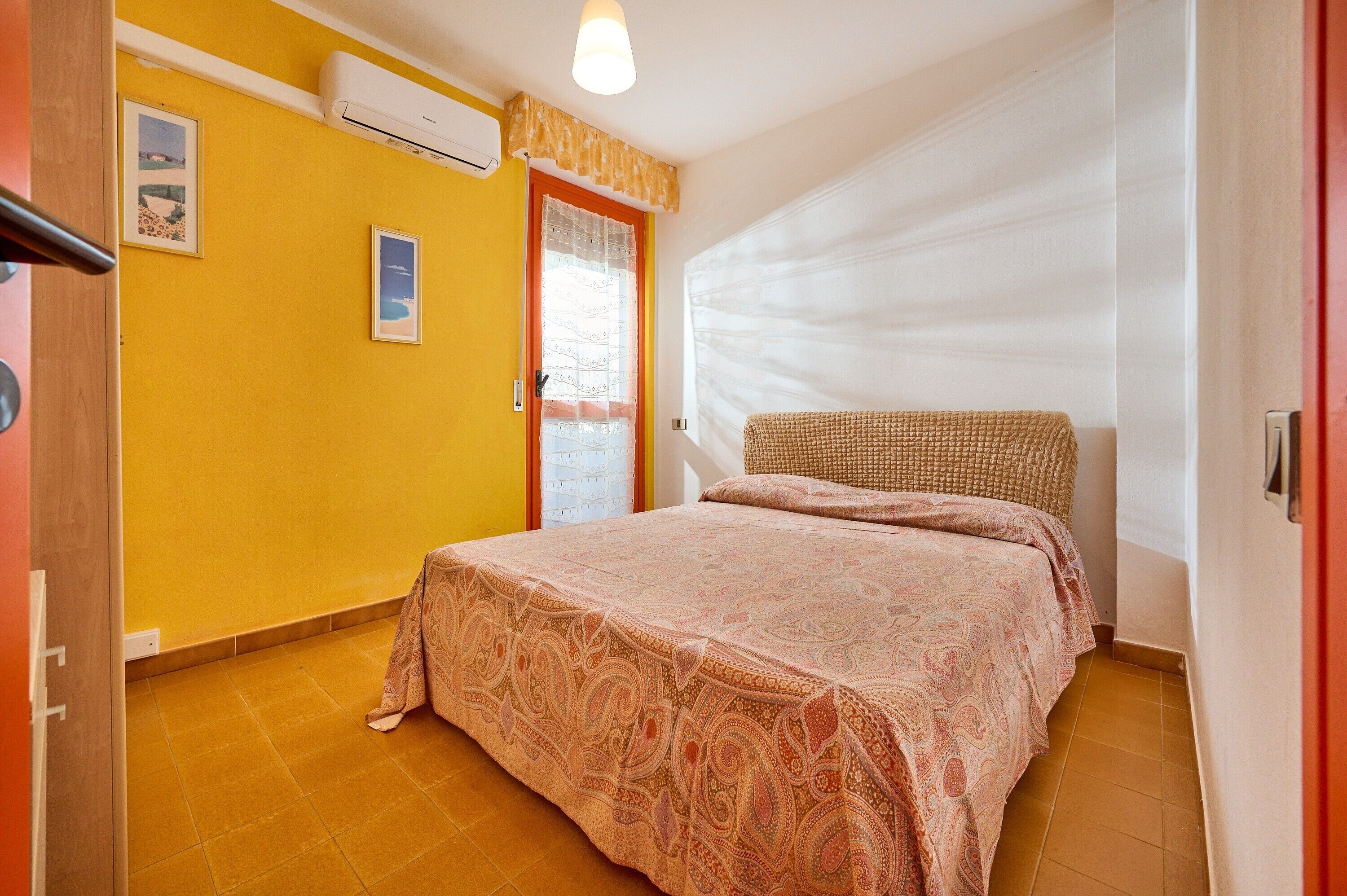 2 chambres, fer et planche à repasser, draps fournis