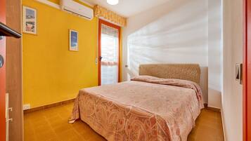2 chambres, fer et planche Ă repasser, draps fournis
