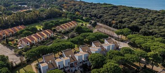 Apartment 'San Vincenzo Podere San Luigi' with Private Terrace, Balcony and Air Conditioning