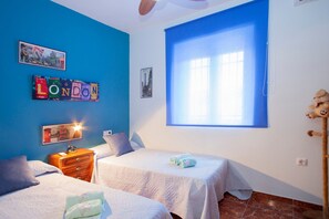 5 habitaciones, tabla de planchar con plancha y wifi gratis 