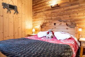 3 camere, ferro/asse da stiro, Wi-Fi gratuito