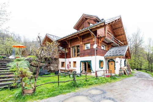 Appartement "La Poya" avec vue sur les montagnes, terrasse privée et Wi-Fi