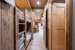 3 chambres, fer et planche à repasser, Wi-Fi gratuit