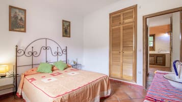 4 bedrooms, bed sheets, wheelchair access