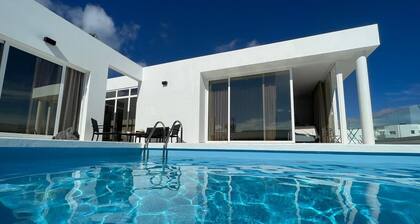 Vacation Home 'Casa Guayo' with Private Pool, Private Terrace and Wi-Fi
