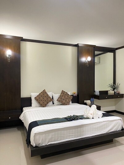 Miracle Moon Resident 