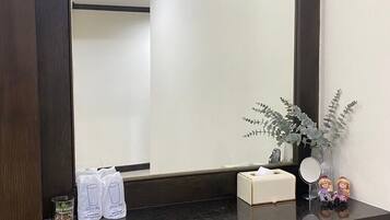 Luxury Room | 1 bedroom, desk, free WiFi