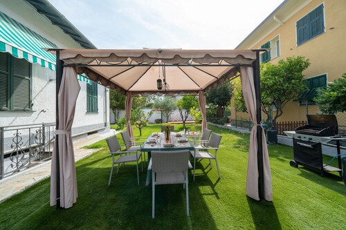 Ferienhaus 'Villa Verde – 300 m vom Meer' mit privatem Garten, WLAN und Klimaanlage