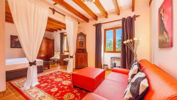 5 sovrum, strykjÀrn/strykbrÀda, gratis wi-fi och sÀngklÀder