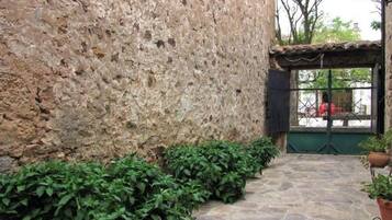 Enceinte de lâhĂ©bergement