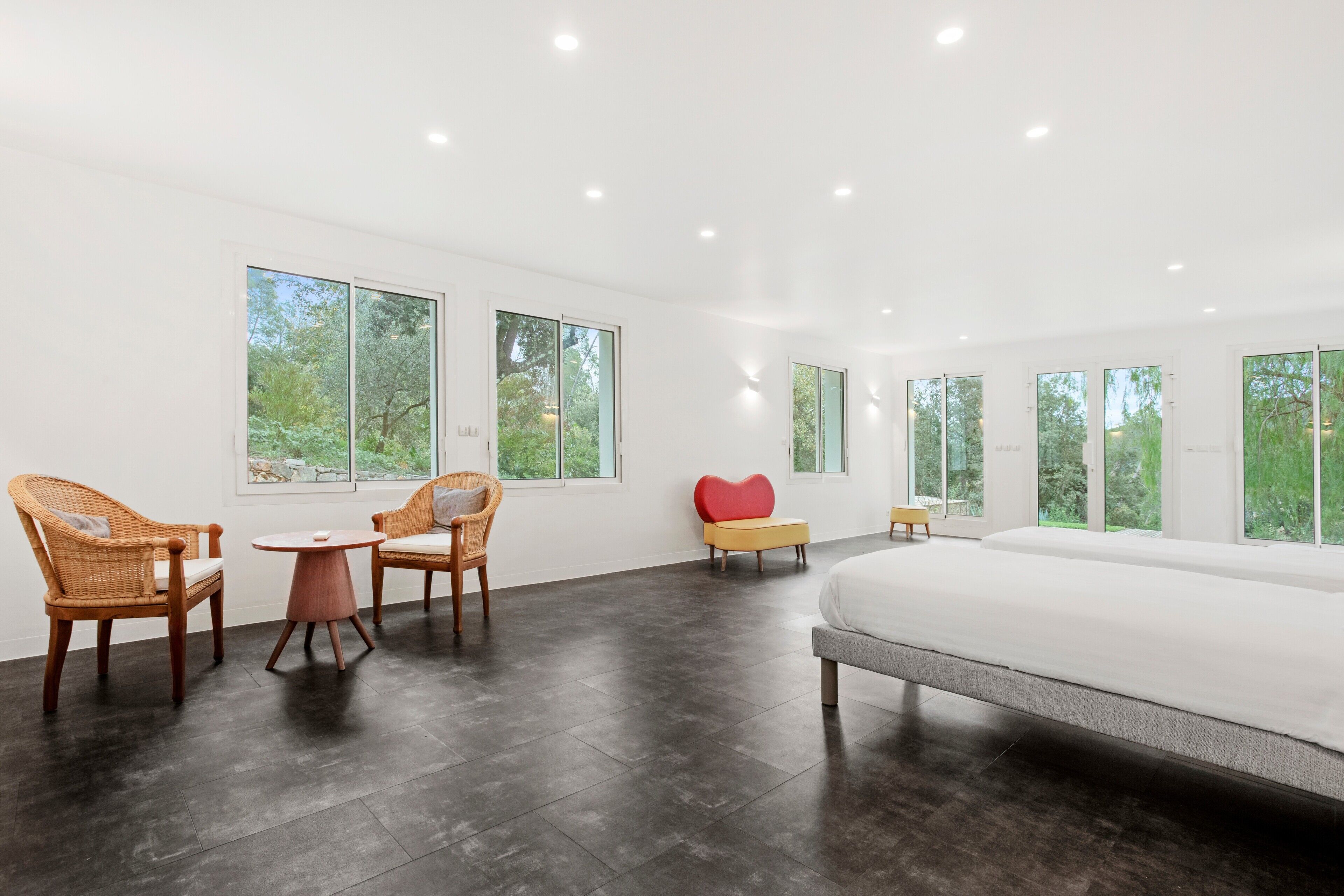 3 habitaciones, tabla de planchar con plancha y wifi gratis 