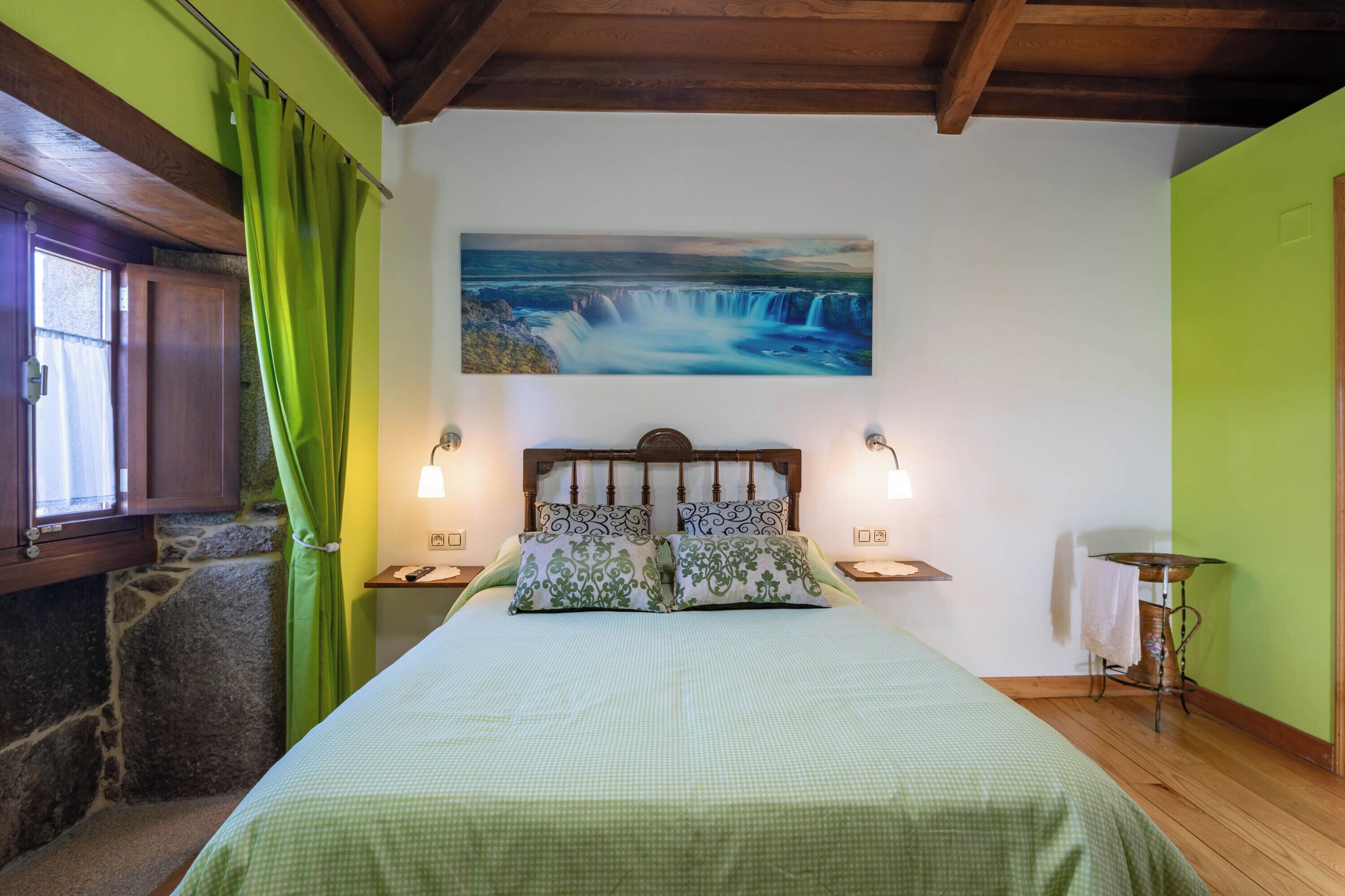 2 chambres, fer et planche à repasser, draps fournis