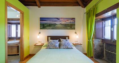 Country House 'Casa Souto De Abajo' with Shared Garden and Wi-Fi