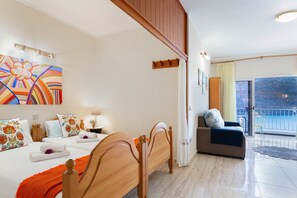 1 chambre, fer et planche Ă repasser, Wi-Fi gratuit, draps fournis