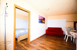 1 bedroom, free WiFi, bed sheets