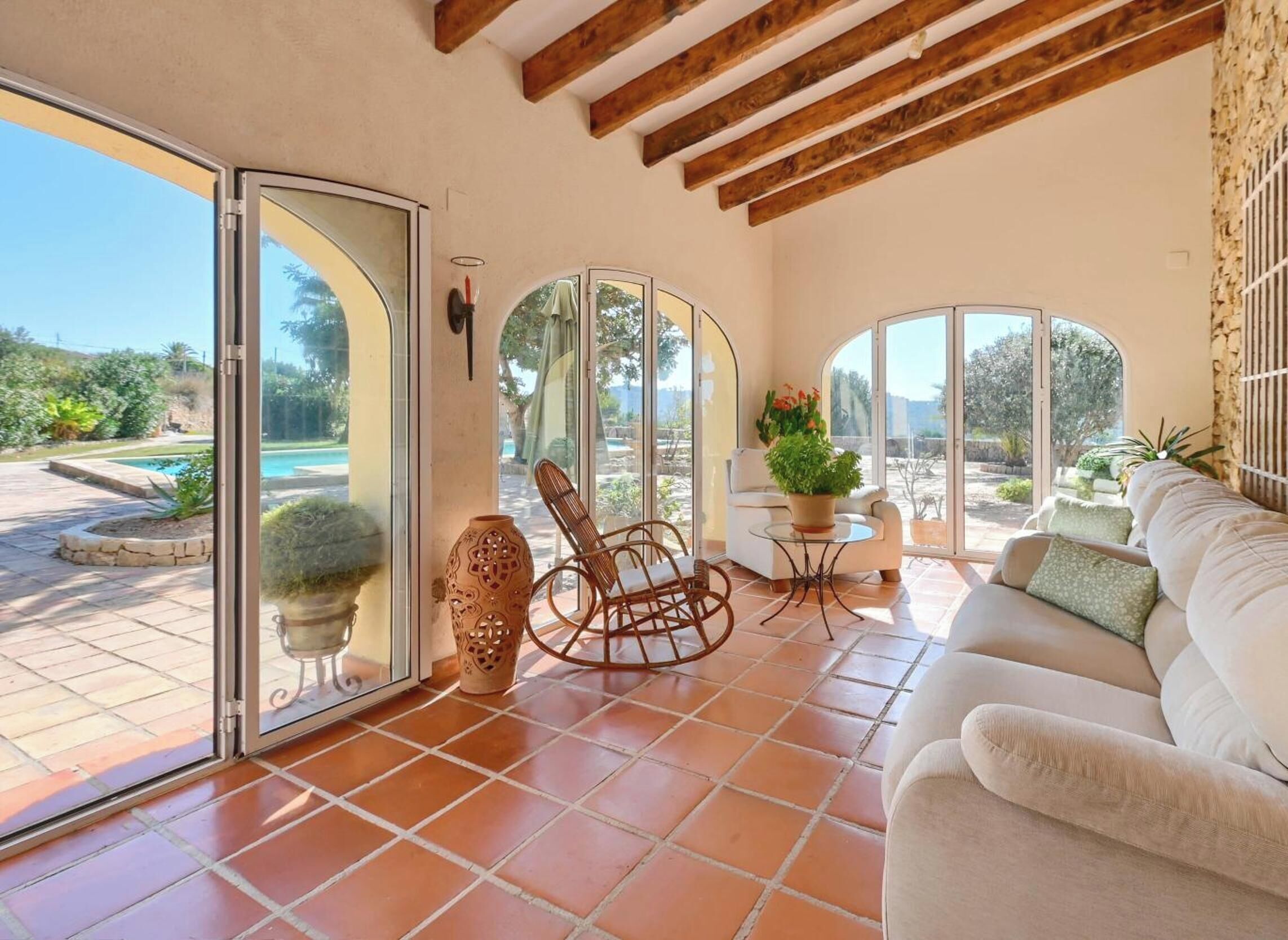 TV, lareira, aparelho de som