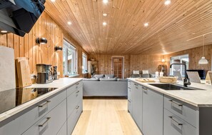 Fridge, dishwasher, coffee/tea maker