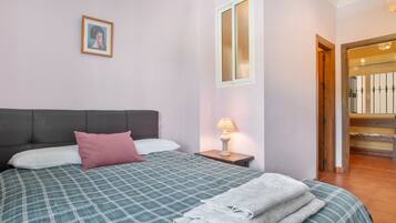 4 chambres, fer et planche Ă repasser, Wi-Fi gratuit, draps fournis