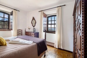 1 quarto, Wi-Fi de cortesia, roupa de cama