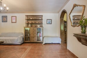 2 quartos, ferros/tábuas de passar roupa, Wi-Fi de cortesia