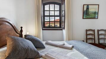 1 bedroom, WiFi (free), bed sheets