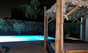 Pool - Holiday Home 'Le Cocon Marseillais' with Mountain View, Wi-Fi and Air Conditioning (Marseille)