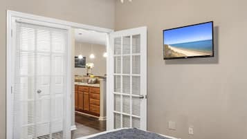 3 chambres, fer et planche à repasser, accès au Wi-Fi (inclus)