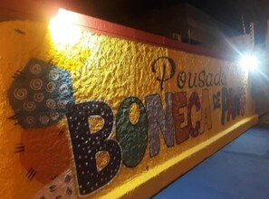 Fachada de la propiedad