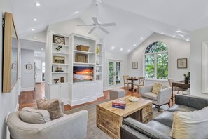 Smart TV, fireplace - 32 Plantation Dr @ Sea Pines | Heated Private Pool | Lagoon Views (Hilton Head Island)