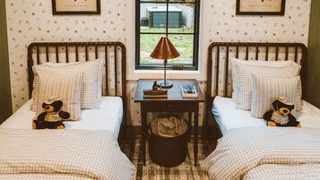 4 chambres, fer et planche à repasser, lit parapluie, Wi-Fi gratuit