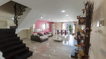 Apartment | Living area