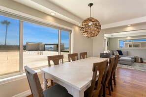 Interior - Anchored in the Harbor - a 3 bedroom penthouse in Oceanside, perfect for up to 6 guests (Oceanside)