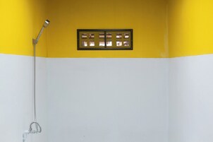 Free toiletries, soap, shampoo, toilet paper