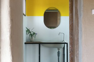 Free toiletries, soap, shampoo, toilet paper