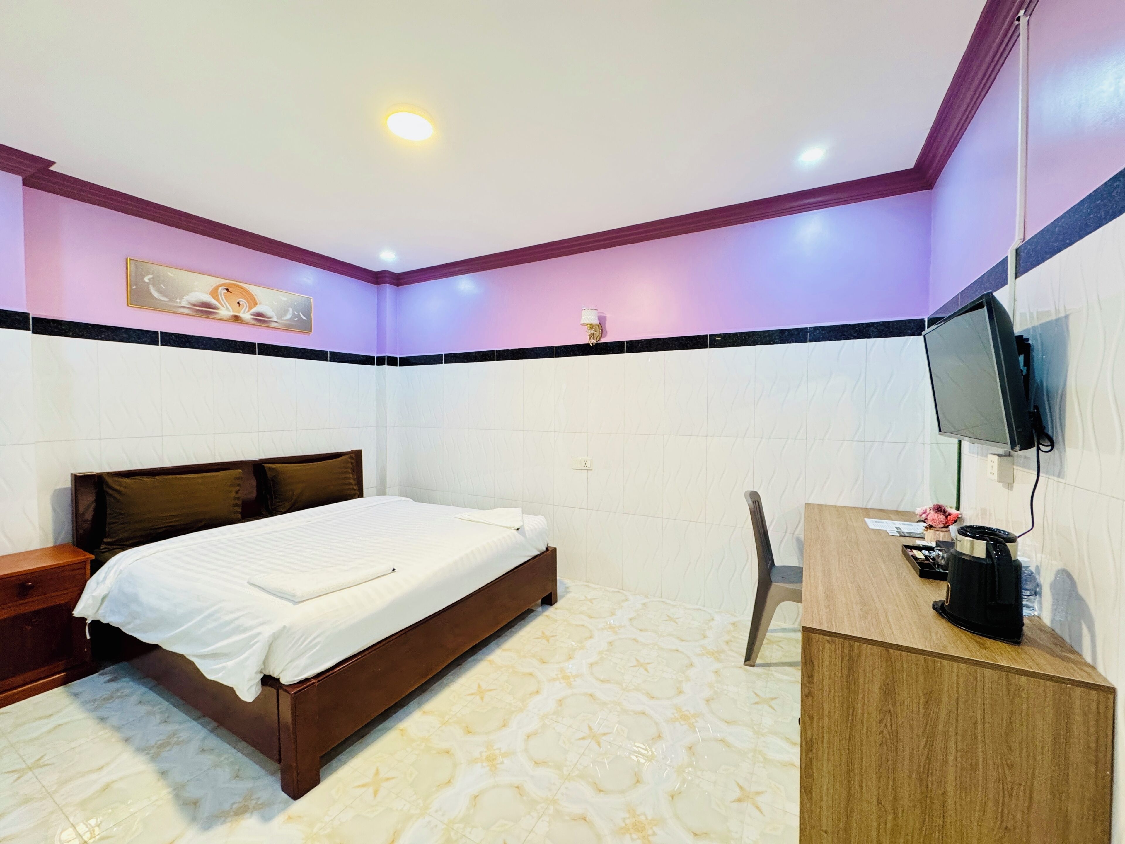 Quarto casal standard, 1 cama King | Escrivaninha, Wi-Fi de cortesia