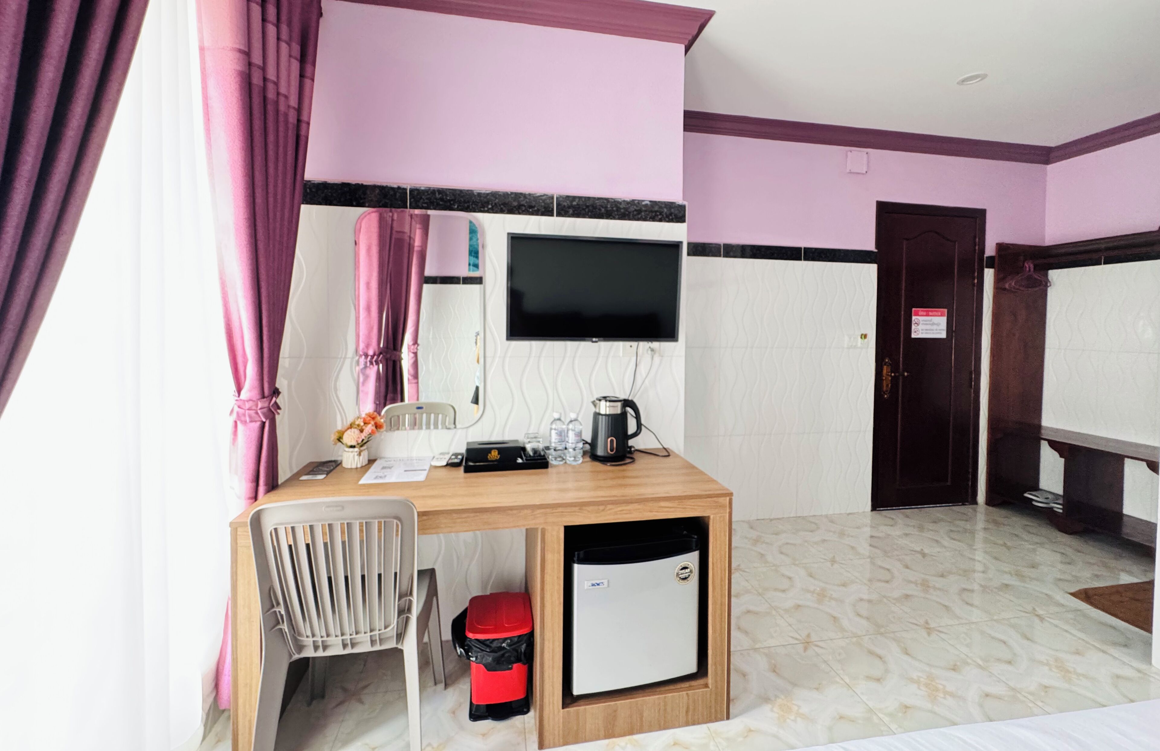 华丽双人房, 1 张特大床, 城市景观 | 办公桌、免费 WiFi