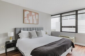 1 quarto, ferros/tábuas de passar roupa, Wi-Fi, roupa de cama