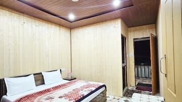 Deluxe Double Room, Hill View | Free WiFi