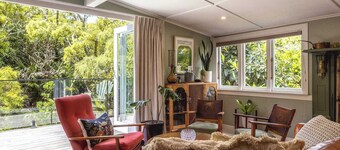 Hillside Hideaway - Our Island