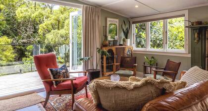 Hillside Hideaway - Our Island