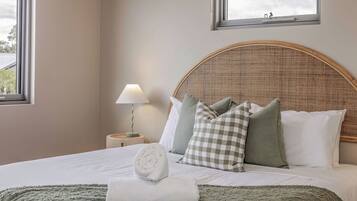 3 bedrooms, desk, iron/ironing board, travel cot