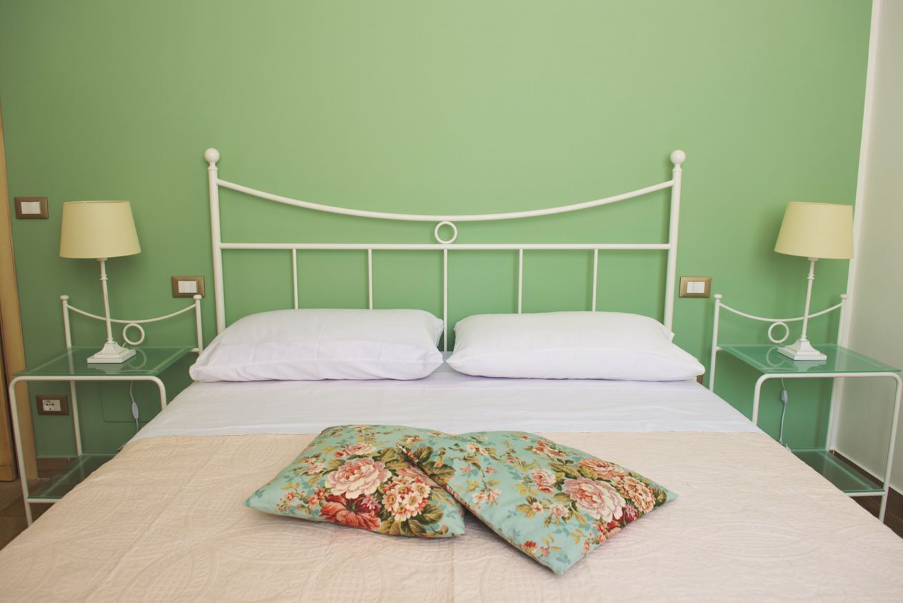 5 slaapkamers, een strijkplank/strijkijzer, wifi, beddengoed