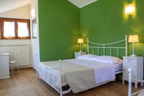 5 Schlafzimmer, Bügeleisen/Bügelbrett, WLAN, Bettwäsche
