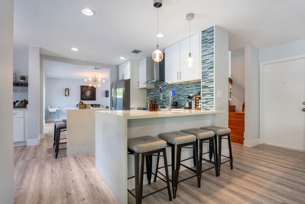 Microwave, oven, stovetop, dishwasher