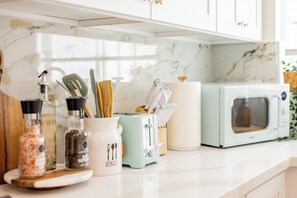 Interior - Amazing 4-bedroom house in peaceful Midway City w/ fire pit lounge, backyard (Midway City)