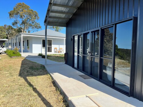 Mountainbikers Retreat! 
Elbyville backs right onto Kiwarrack MTB trails. 